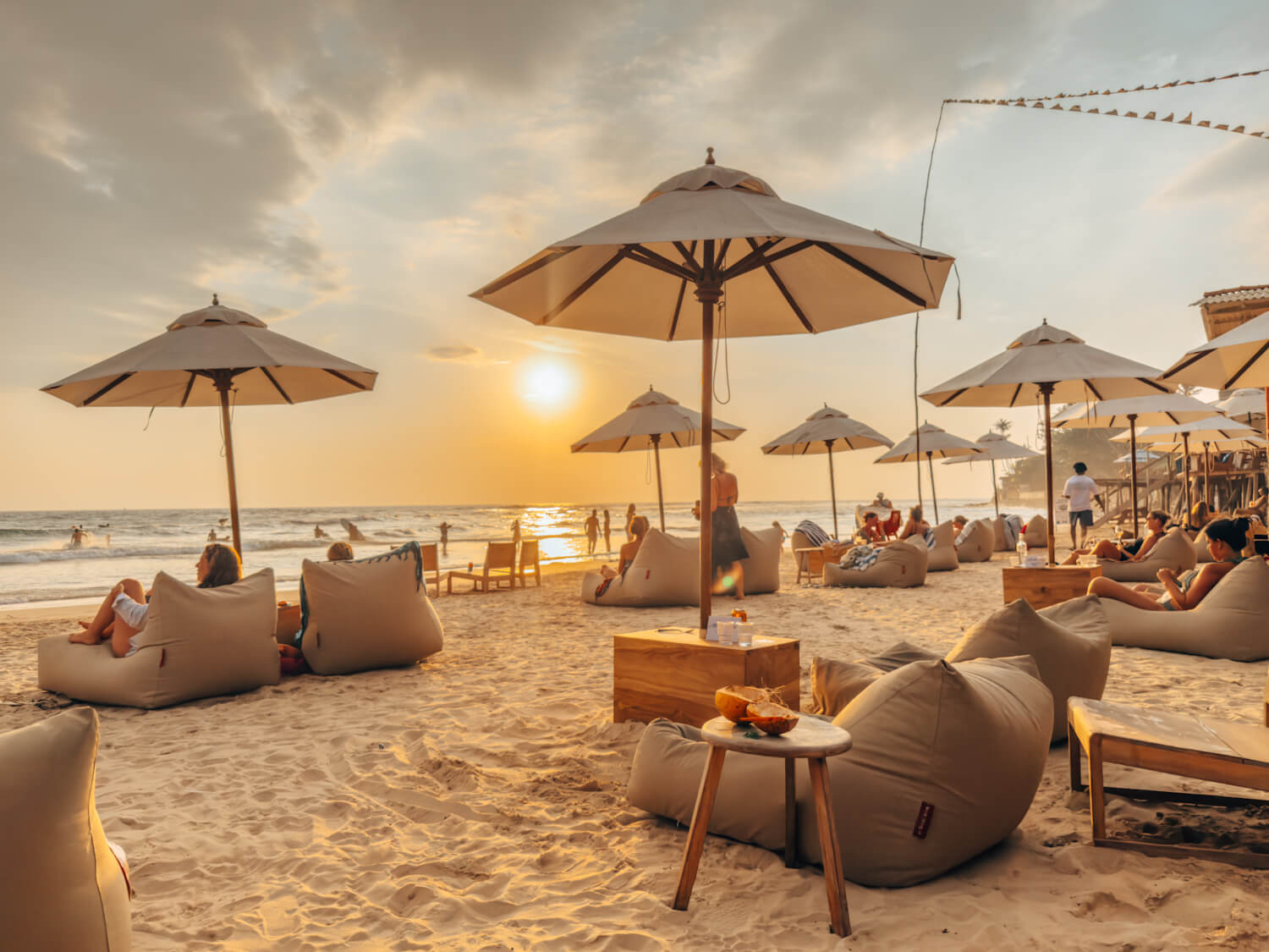 Ceylon Sliders Ahangama